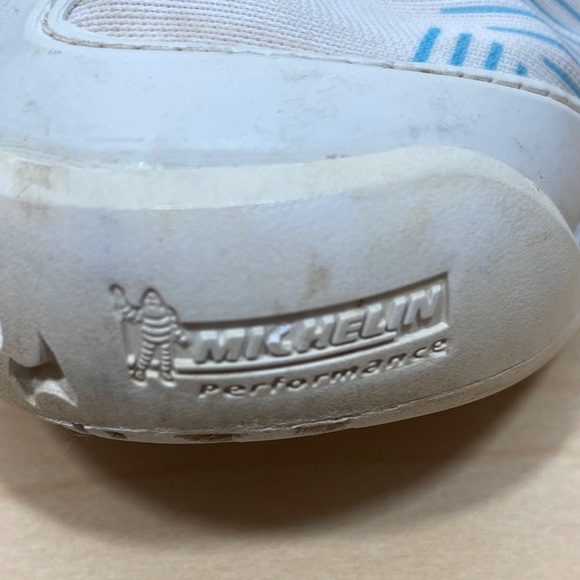 Babolat Women's Propulse Fury All Court Shoes in White and Blue - Picture 3 of 11